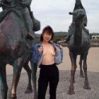 結構可愛い団地妻が路上で変態露出してる画像、どれが一番抜ける？[24枚]