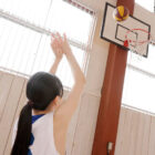 【画像＆動画】 【VR】女子バスケ部の生徒と先っぽ3cmの空気イス特訓！ケツ肉がプルプル我慢できずニュルっと 合体。あまりの刺激に暴走ピストン杭打ち騎乗位！！ 響乃うた