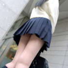 女子高生が制服でエッチなボディを見せてくれる画像が勃起不可避ww[23枚]