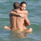 美人さんが外で青姦ＳＥＸしてる画像[35枚]