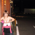 色っぽい美人がいろんな名所で変態露出してる画像のエロさは最強[42枚]