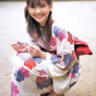 色気のある女の子が浴衣でＨなトコ出してる画像をどうぞ[32枚]