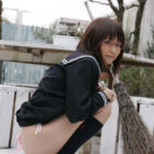 結構可愛いお姉さんがしゃがんでパンチラ晒してる画像が勃起不可避ww[45枚]