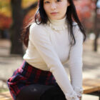 デカチチ巨乳のギャルがセーターとかハイネックでエロい体で誘惑してくる画像が過激すぎww[46枚]