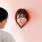 一般男女モニタリングAV 顔は旦那/カラダはNTR！何も知らない夫の目の前で壁穴から顔だけ出した人妻がバレないようにデカチンSEXで連続中出し！
