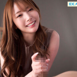 マッチングアプリで会った女性は息子が通う保育園の美人先生…毎朝父親として顔を合わすのに夜は男として中出し不倫する背徳関係 西宮ゆめ