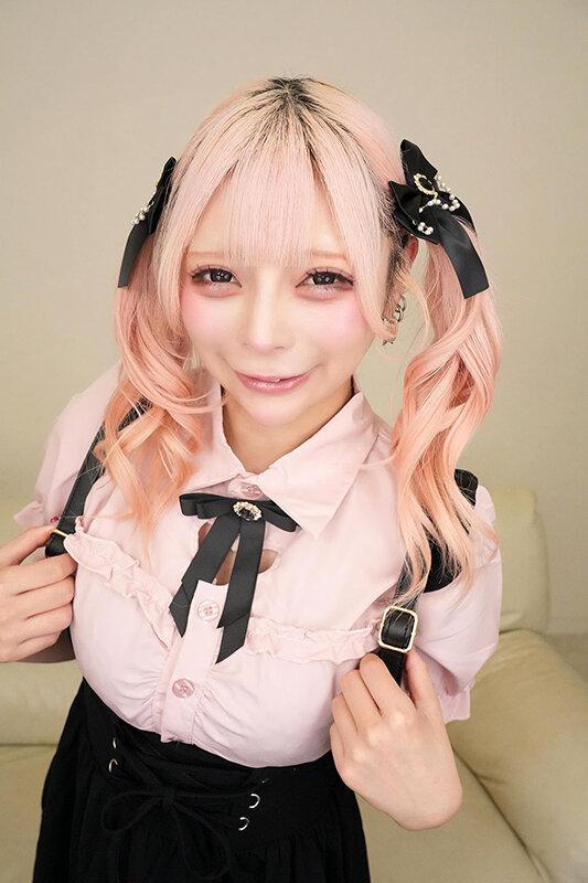 【VR】ト〇横で拾った地雷系女子は胸がデカくてマゾっぽかったから恥ずかしい姿で拘束してマ〇コに説教してやった 鹿野あも