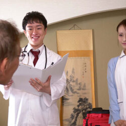 地方の訪問介護先で思いやりナースとドクターが相部屋宿泊…医者の下心まで体で介助する朝まで絶倫ケア性交 現役看護師による 看護師NTRドラマ！ 桜みお