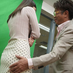 美人でちゃんと隙もある_そんなお天気キャスターは局内のセクハラ標的になりすぎてほぼセックスワーカーに。 倉木華