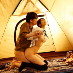 親友の彼女がクッソよくて無理でした…テントでこっそり迫りヤリまくったNTRキャンプ 倉木華