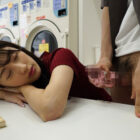 【画像＆動画】 毎晩、コインランドリーで寝落ちした完全無防備のスキだらけ奥さんと洗濯終わりまでハメまくる日々 星宮一花